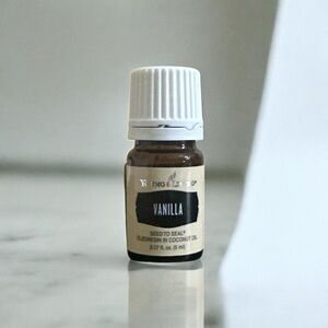 Young Living Vanilla Oil with White Cap
